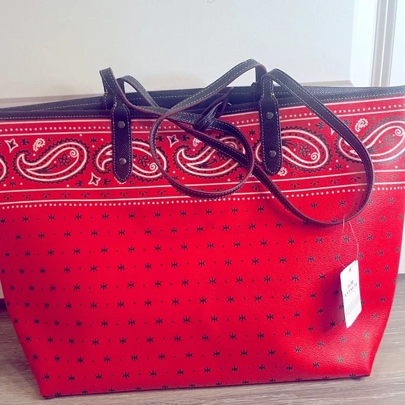 Disney Coach Bag - Picture 3 of 8